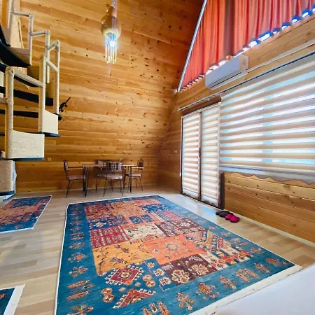 Casa de Férias Refreshing Bungalow With Private Pool, Garden And Bbq In *